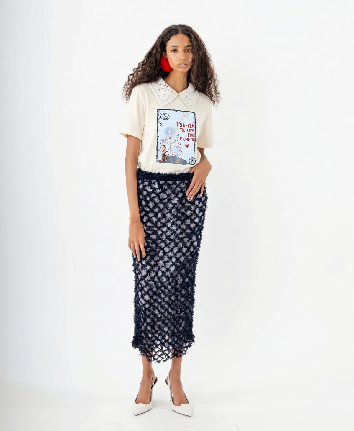 T-shirt It’s Never Too Late for Mionetto Crochet Collar
