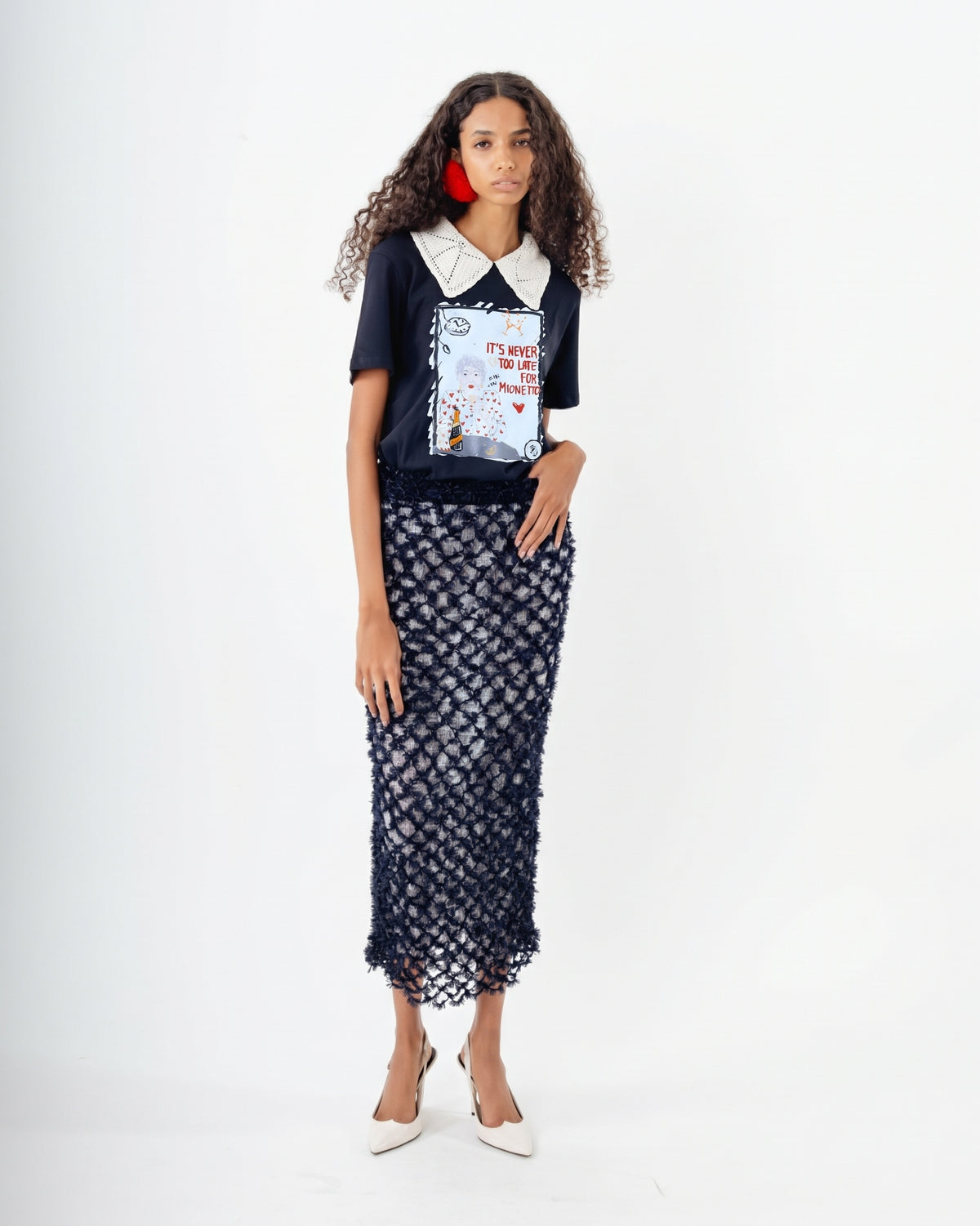 T-shirt It’s Never Too Late for Mionetto Crochet Collar